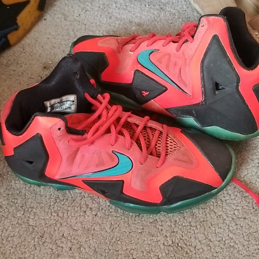 Kids sneakers